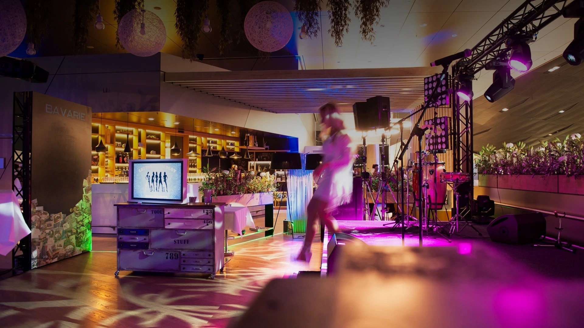 Eventfotografie in München - lebendige Momentaufnahme einer Veranstaltung mit Gästen